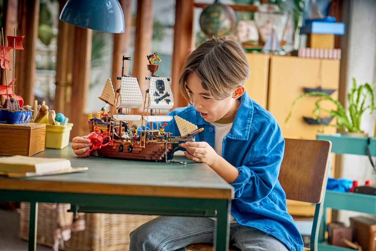 Iconic Pirate Ship - Image 16
