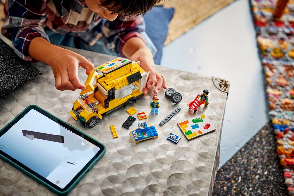 The LEGO® Van - Image 10
