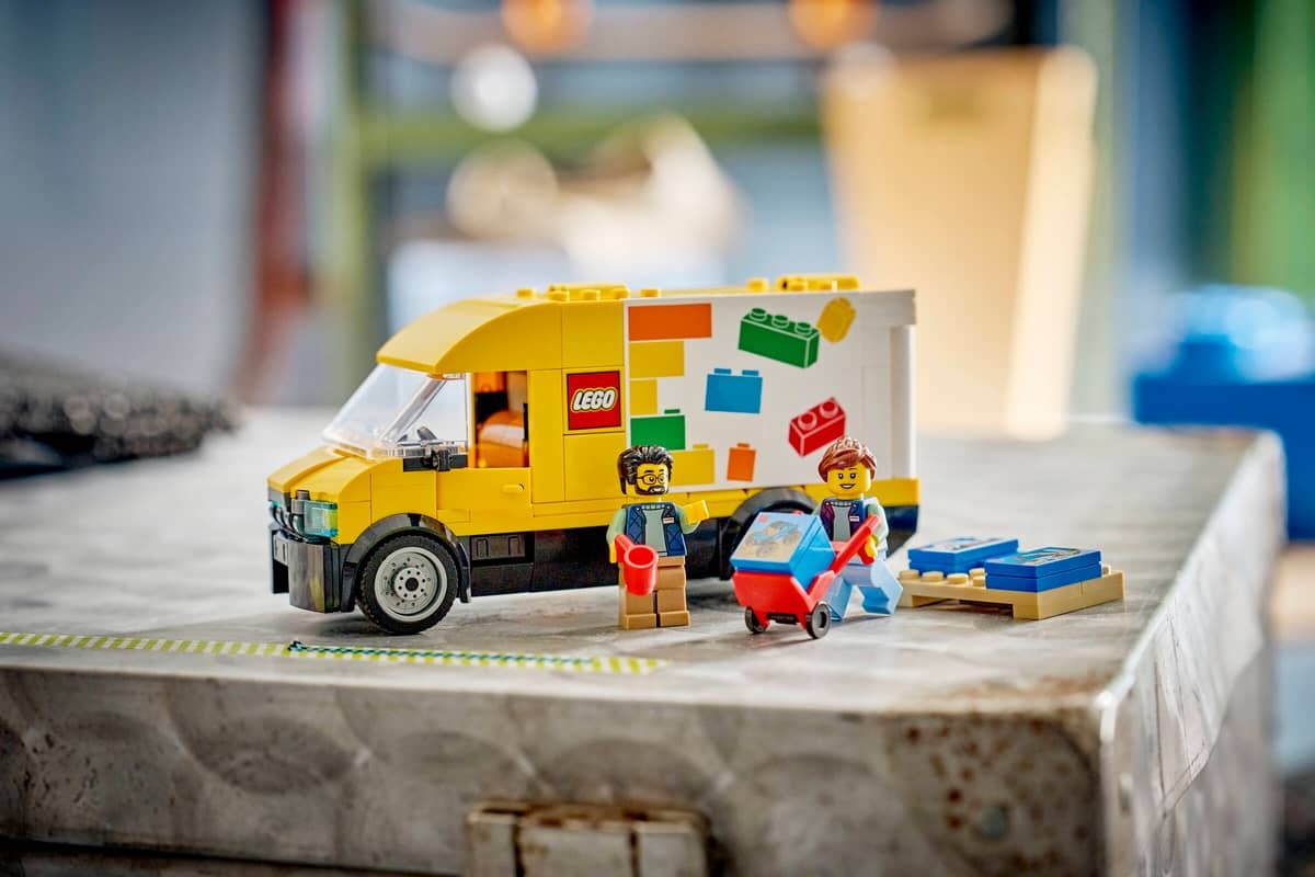The LEGO® Van - Image 9